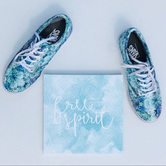 vans women's atwood low top sneaker